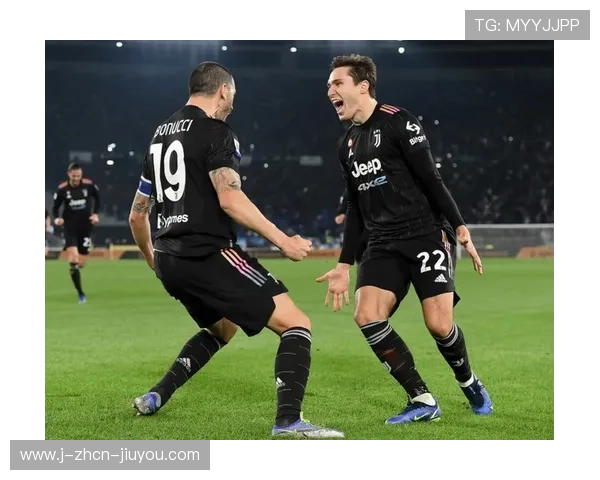 尤文反越位突破成功，基耶萨盘带射门两连击