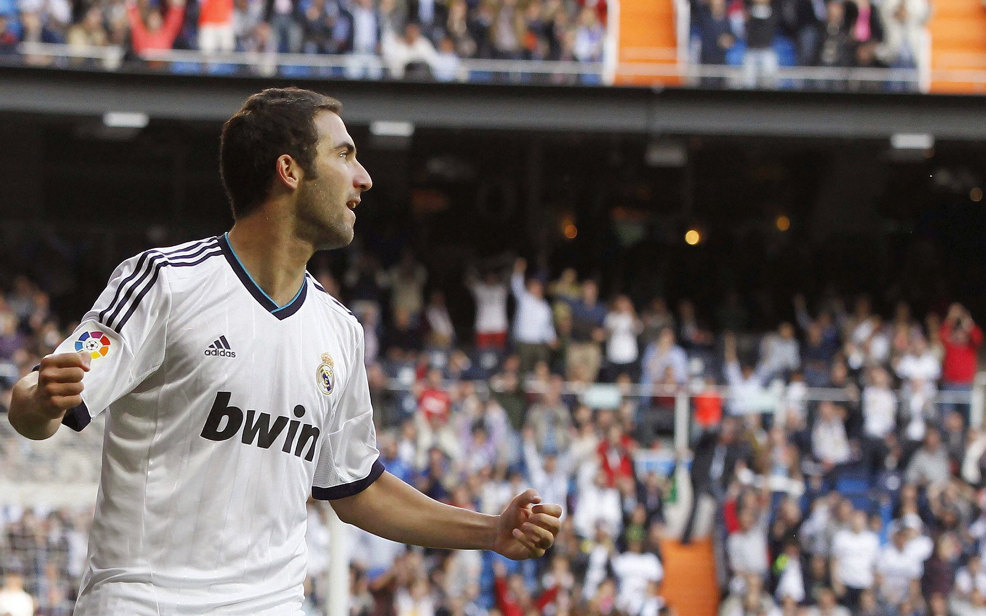 九游娱乐网页版-传统豪门的崛起：曾经的超级球队逐步复苏，豪门超级联赛